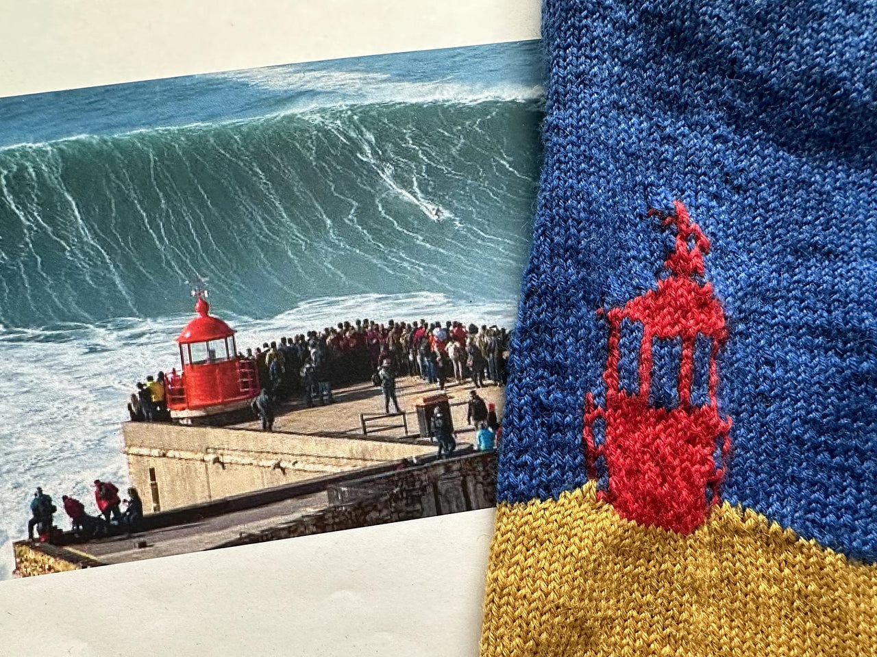 Big wave socks