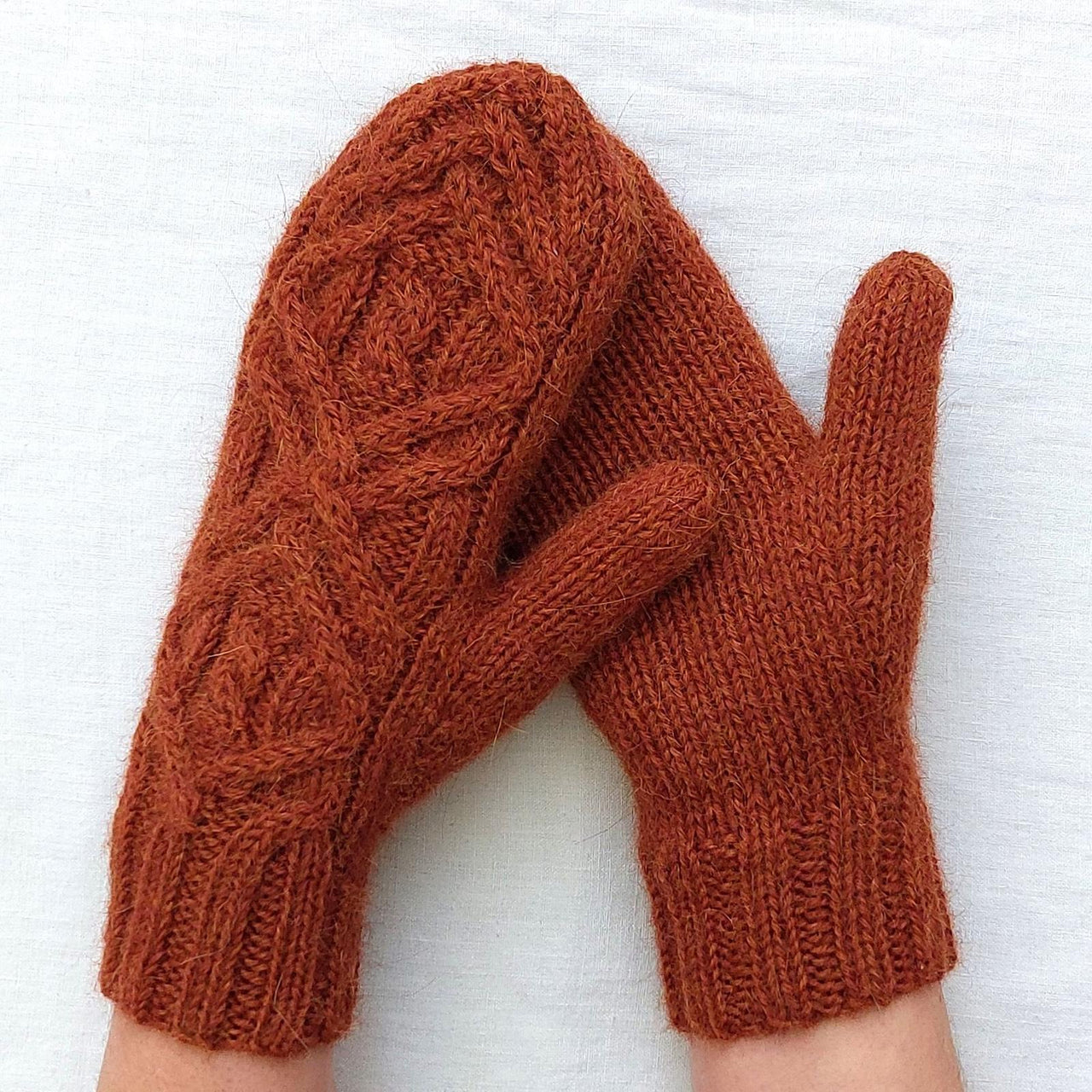 Valencia Mittens