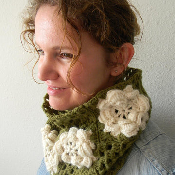 Irish Rose Cowl