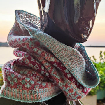Early Light Snood