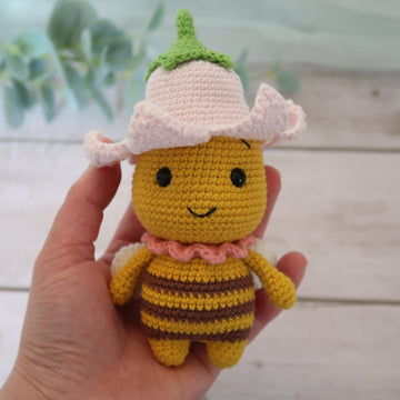 Kimi the Bee amigurumi