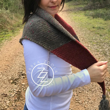 Ruth triangle scarf