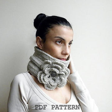 Bulky Flower cowl
