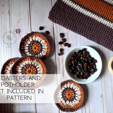 Hanging potholder and coaster set