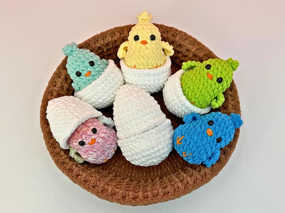 Adorable Baby Chicken Crochet Pattern, Chick in Egg and Nesting Basket
