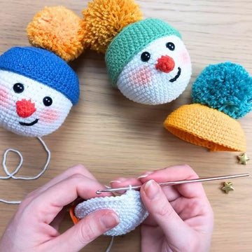 Crochet snowman head