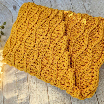 Textured Envelope Clutch Bag - One Piece Crochet Purse Pattern