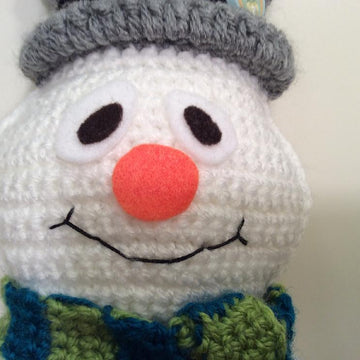 Freezy the Snowman Crochet Pattern