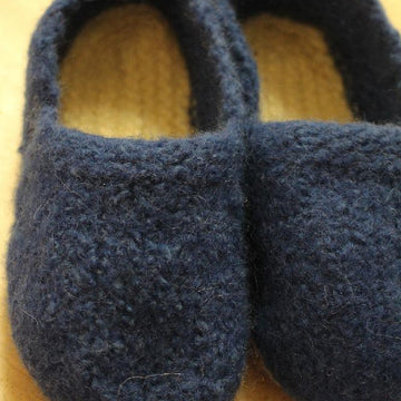 Tom's Slippers / Espadrilles