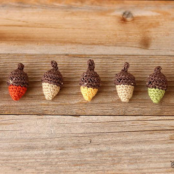 Acorns in Three Sizes