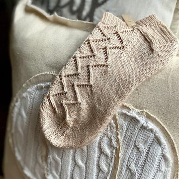 Zig Zag To Fall Socks
