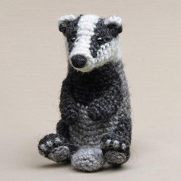 Flunsie the realistic badger who can knit!
