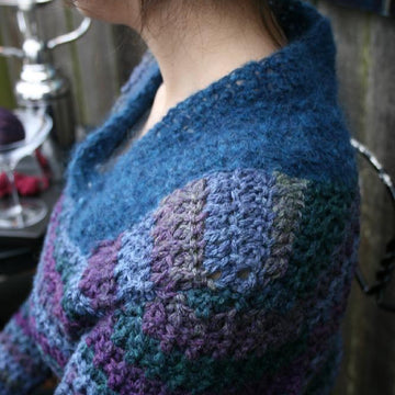 Moody Bleu Pullover