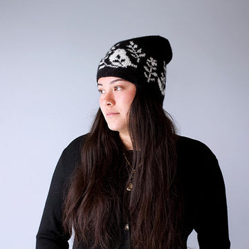 Averie hat