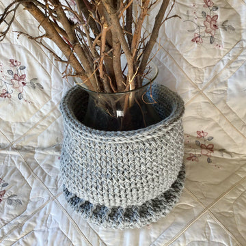 The Hampton Pedestal Basket