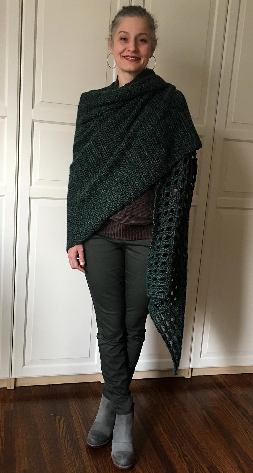 Easy Crochet Wrap Pattern: Shawl We-Wear-Green Wrap
