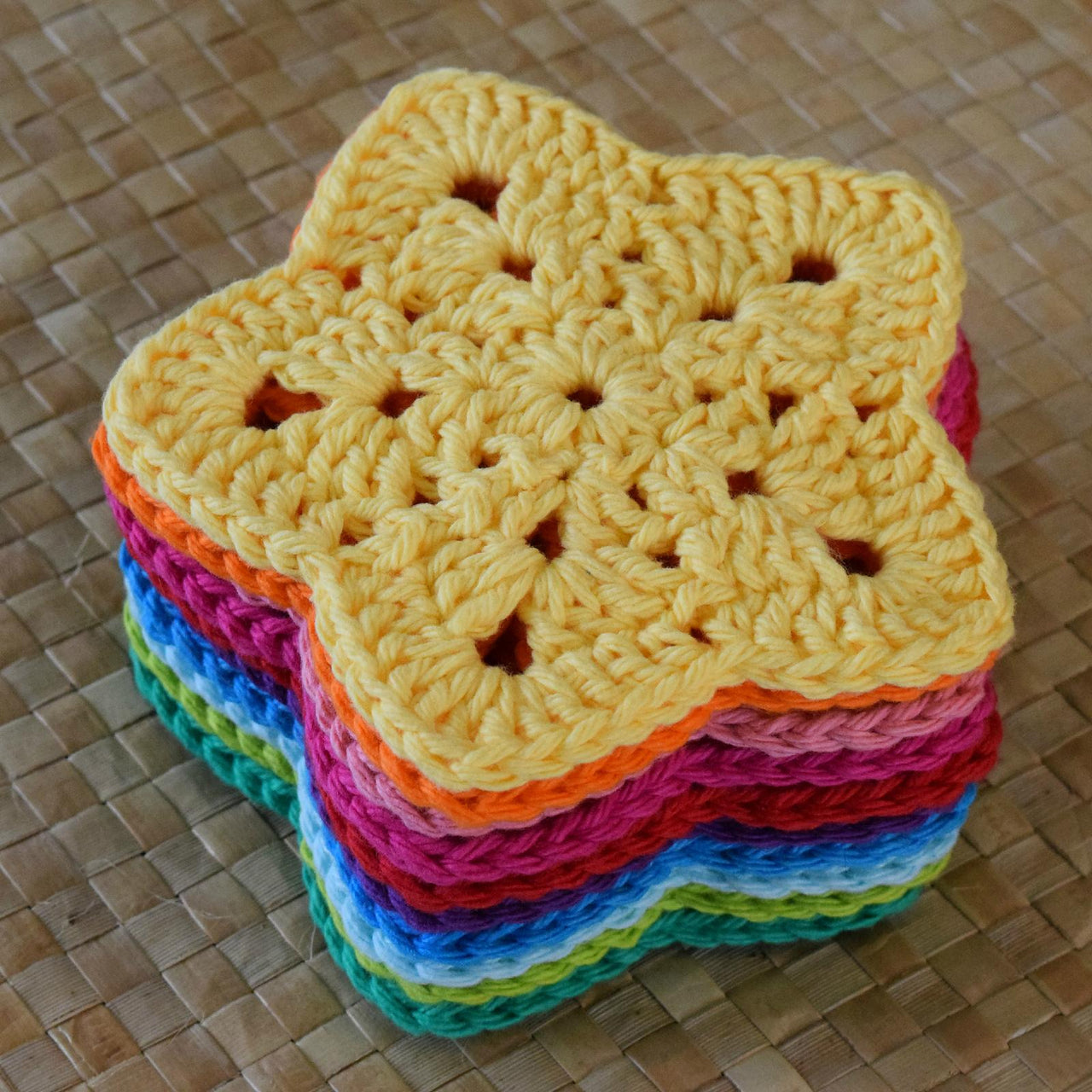 Granny Star Coaster N Motif