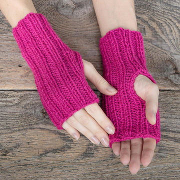 Knitted pattern Fuchsia Gloves