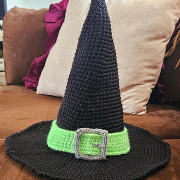 'lil witchy hat