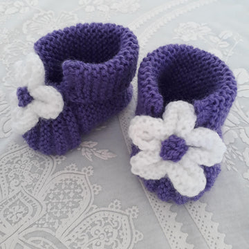 Daisy hat and bootee set