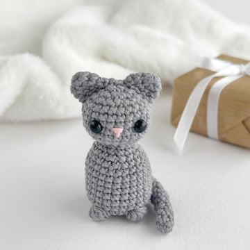 Mini crochet cat pattern Amigurumi keyring
