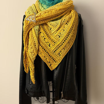 Triangular Scarf "Oreithyia"