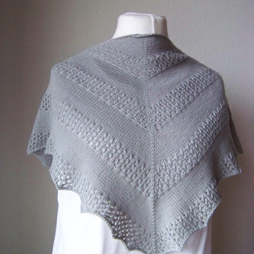 Easy knitting pattern Shawl "Tipsy"