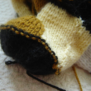 Toy  knitting paterns -Knitted Panda  kung fu