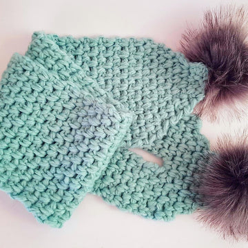 Winterlude Keyhole Scarflet: Thick & Cosy