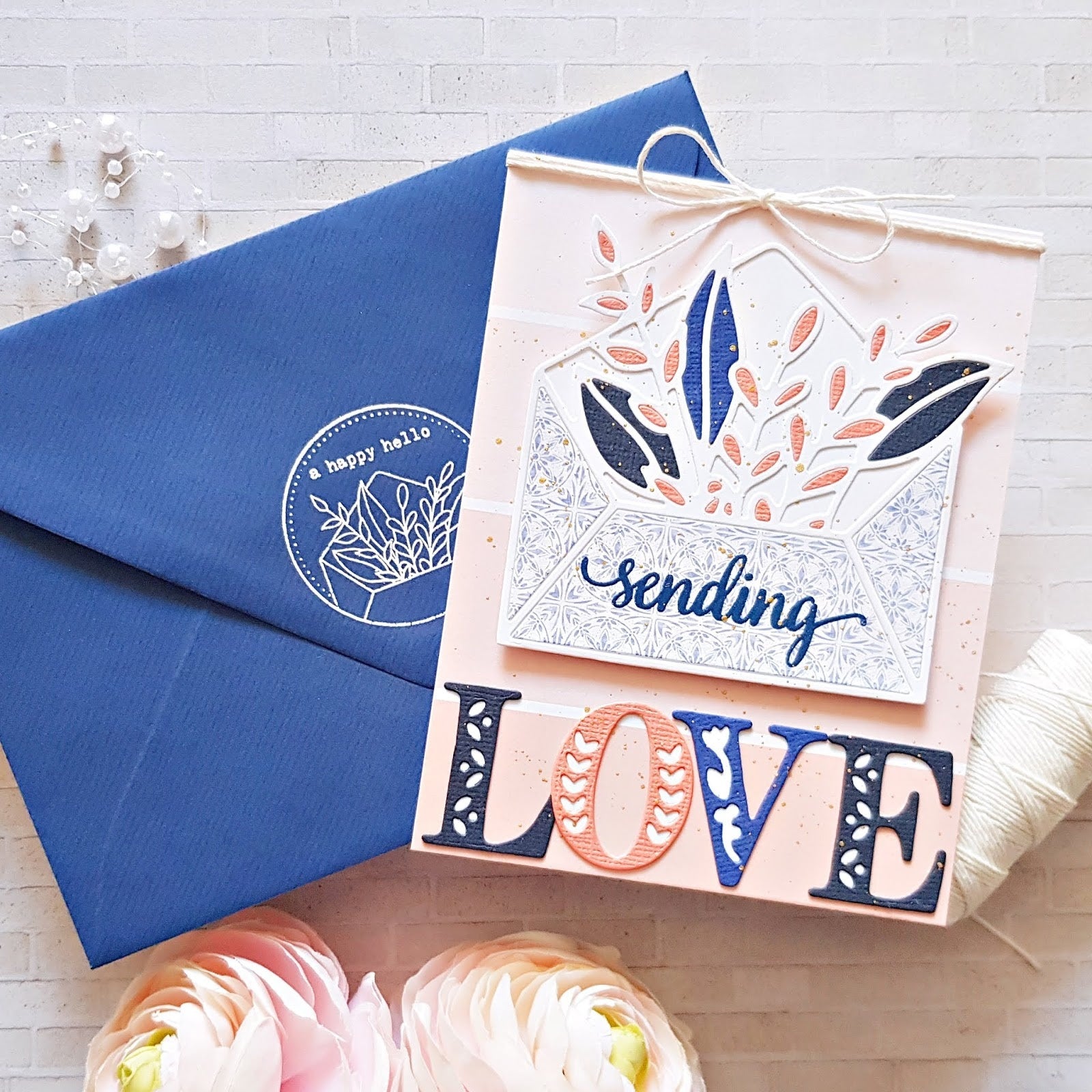 Pinkfresh Studio Die - Leafy Envelope