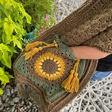 Sunflower Pocket Shawl