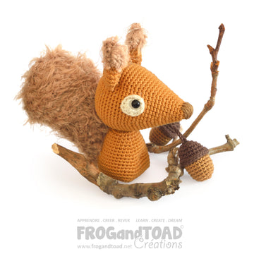 CHIBI Squirrel & Acorns / Ecureuil & Glands - Amigurumi Crochet - FROGandTOAD Créations
