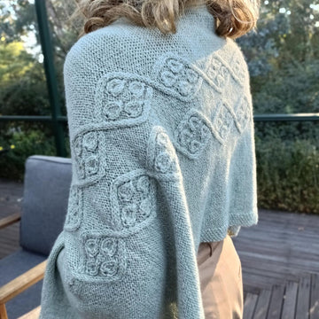 Diamond Stepping Stones Wrap