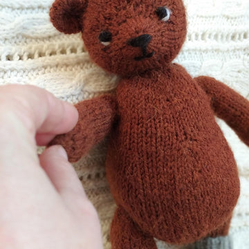 Teddy bear knitting pattern