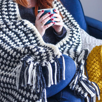 Prim Stripe Throw