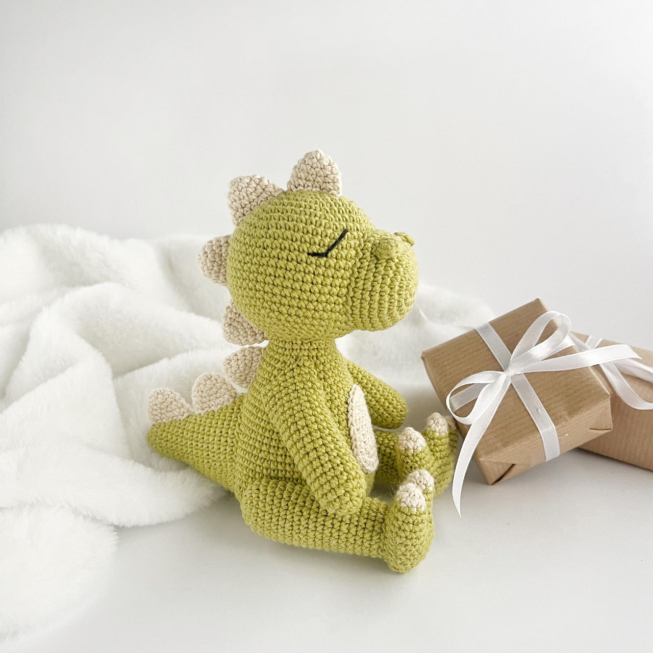 Crochet dinosaur amigurumi pattern toy