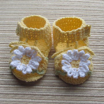 Yellow Sandals with White Daisies for a Girl 3-6 Months