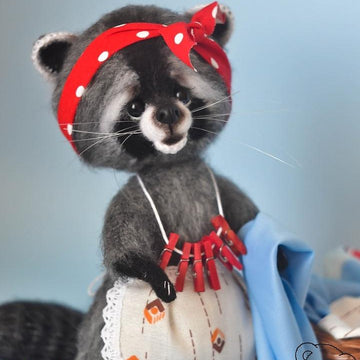 220 Glasha the Raccoon