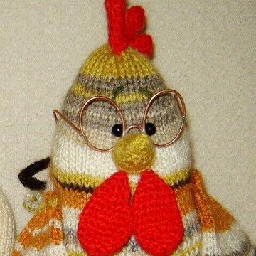 Toy knitting pattern rooster for Valentine's Day rooster, 4 roosters -1 pattern