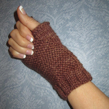 Whose Who's Cabled Mitts