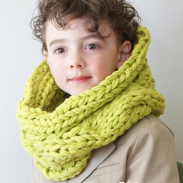 Chunky Knit Twisted Cable Cowl (cowl002)