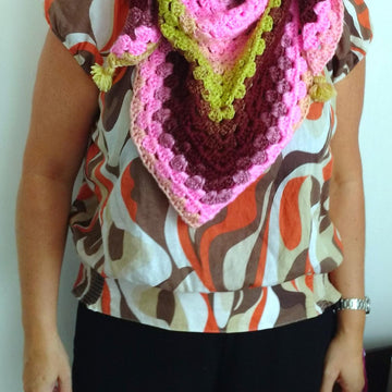 Candy triangle shawl