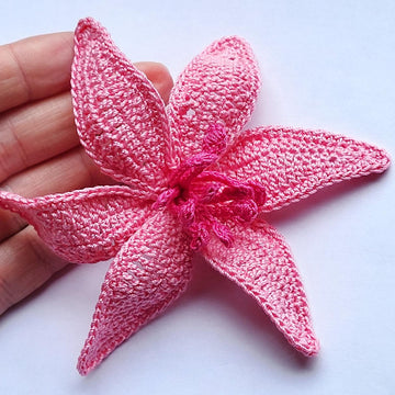 Lily flower pattern