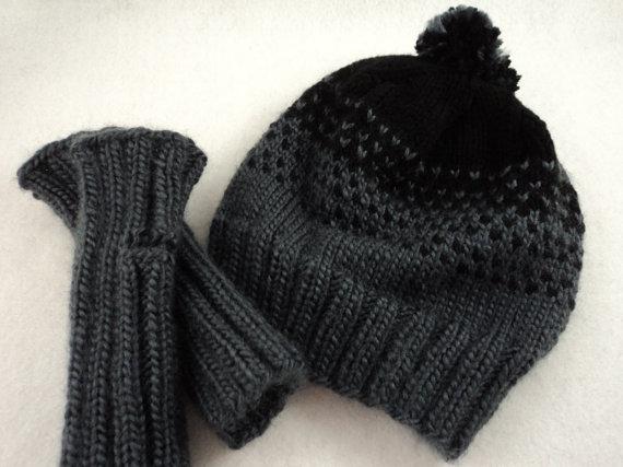Fingerless Gloves and Two Tone Hat