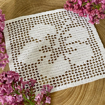 Hibiscus Doily