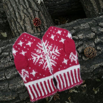 Christmas Tale Mittens