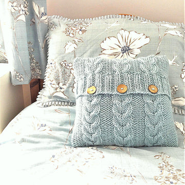 Heartstrings cushion cover
