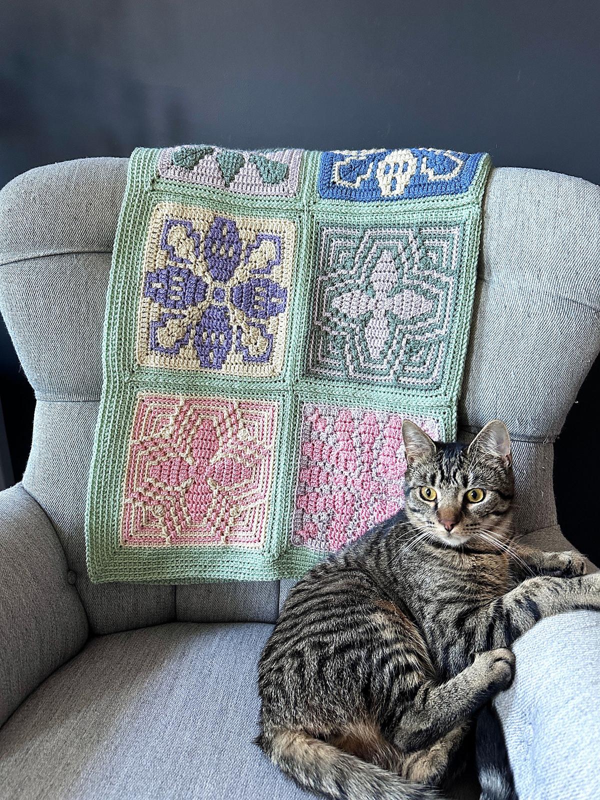 Blooming Tiles Blanket