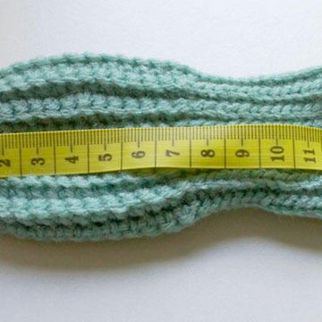 Crochet Pattern For Baby Mittens (0-6 months)