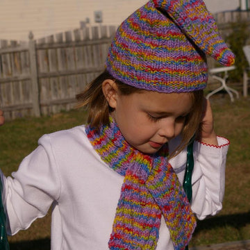Peaks child's scarf and hat